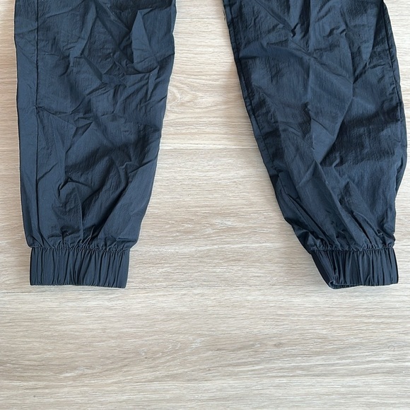 MEN'S NIKE TECH WOVEN CARGO PANTS - Picture 9 of 12